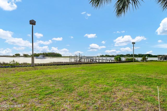 5624 Captains Lane, Wilmington, NC 28409