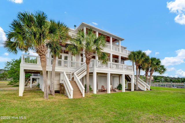 5624 Captains Lane, Wilmington, NC 28409