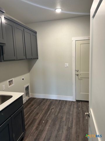 1508 Cottonwood Mesa Drive, Kempner, TX 76539