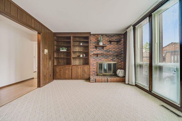 4231 Chaucer Lane, Columbus, OH 43220
