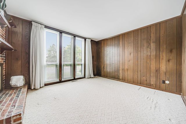 4231 Chaucer Lane, Columbus, OH 43220