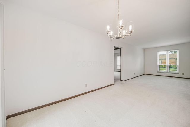 4231 Chaucer Lane, Columbus, OH 43220