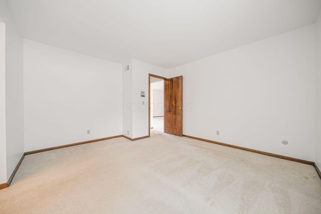 4231 Chaucer Lane, Columbus, OH 43220