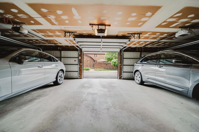 4231 Chaucer Lane, Columbus, OH 43220