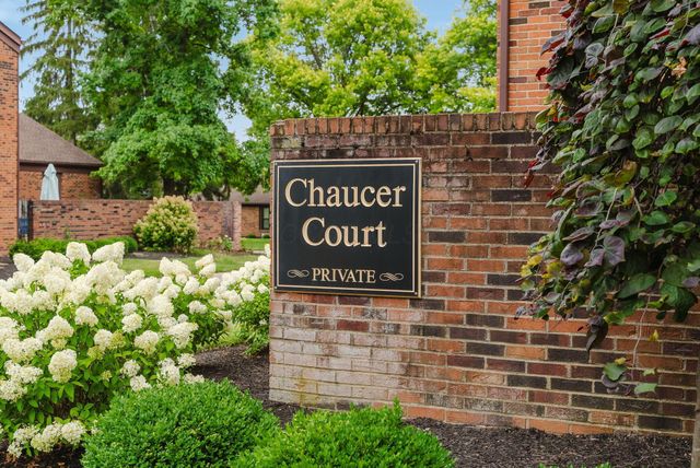 4231 Chaucer Lane, Columbus, OH 43220