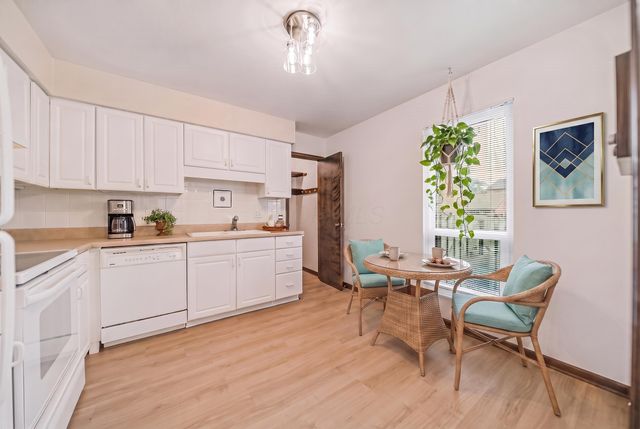 4231 Chaucer Lane, Columbus, OH 43220