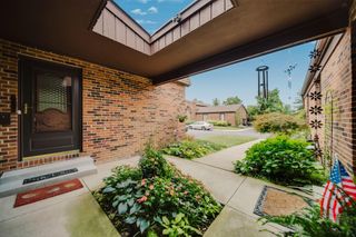 4231 Chaucer Lane, Columbus, OH 43220