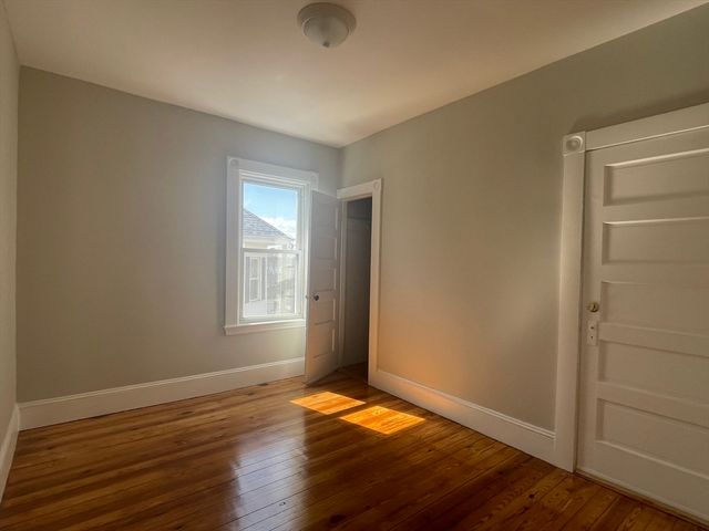 48 Woodlawn St 1, New Bedford, MA 02744