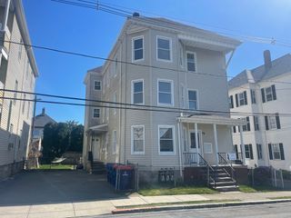 48 Woodlawn St 1, New Bedford, MA 02744