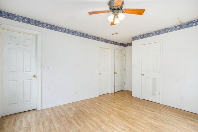 482 Grove Avenue, Valparaiso, IN 46385