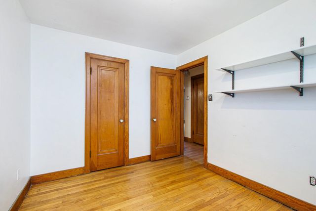 482 Grove Avenue, Valparaiso, IN 46385