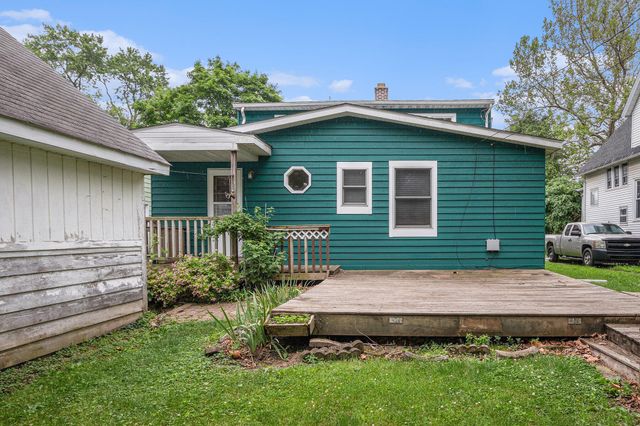 482 Grove Avenue, Valparaiso, IN 46385