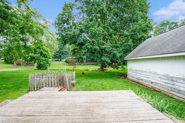 482 Grove Avenue, Valparaiso, IN 46385