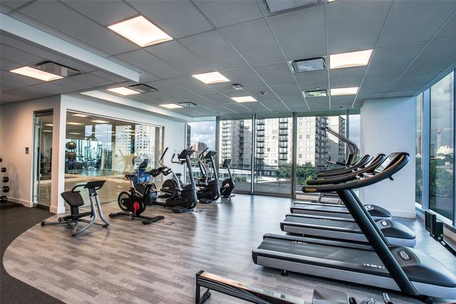 3130 N Harwood Street 3202, Dallas, TX 75201