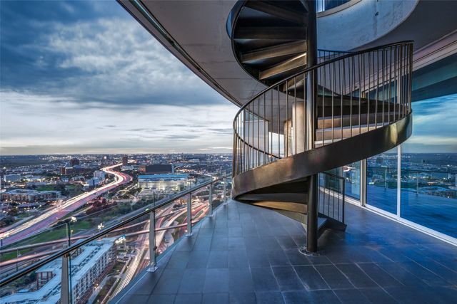 3130 N Harwood Street 3202, Dallas, TX 75201