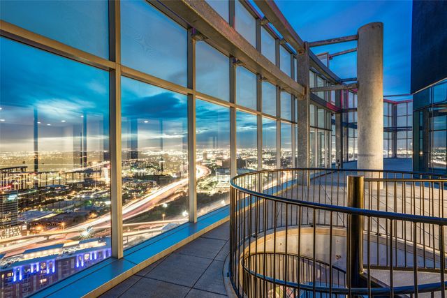 3130 N Harwood Street 3202, Dallas, TX 75201