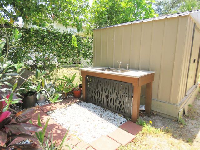 5324 Avenue R, Galveston, TX 77551