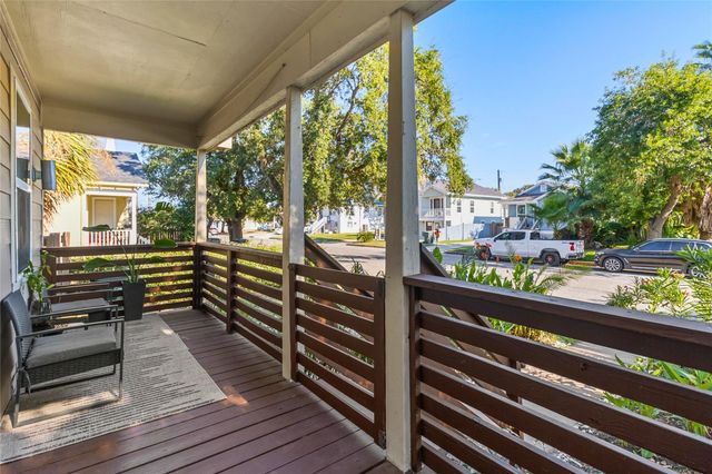 5324 Avenue R, Galveston, TX 77551