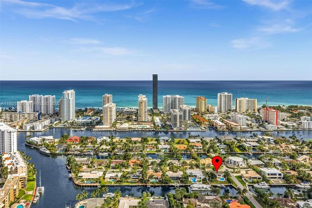 536 Hibiscus Dr, Hallandale Beach, FL 33009