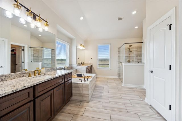 7923 Stratford Hall Drive, Rosharon, TX 77583