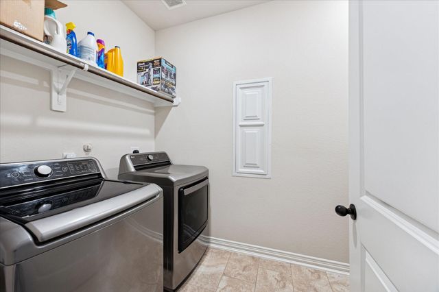 7923 Stratford Hall Drive, Rosharon, TX 77583