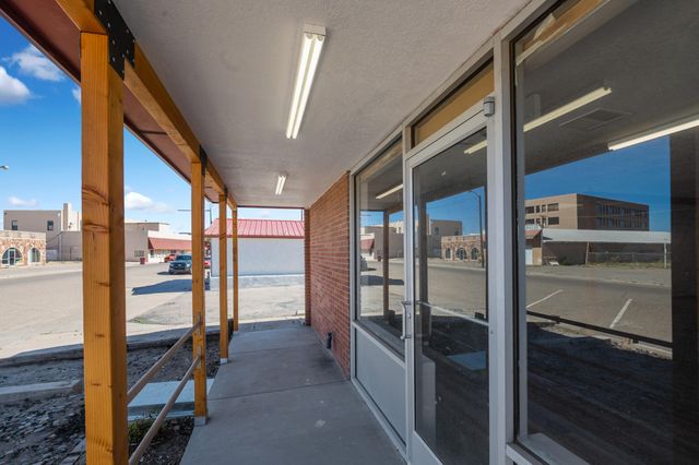 851 W Castillo Avenue, Belen, NM 87002