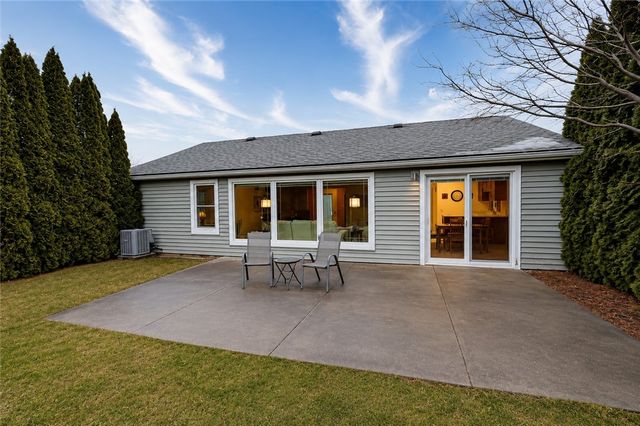 19 Tall Tree Drive, Penfield, NY 14526
