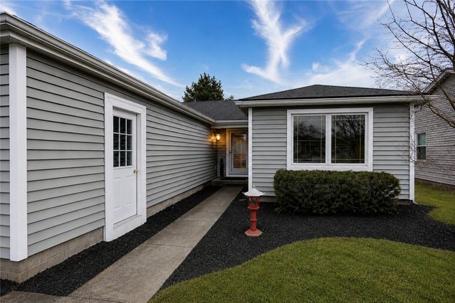 19 Tall Tree Drive, Penfield, NY 14526