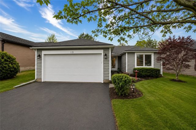 19 Tall Tree Drive, Penfield, NY 14526