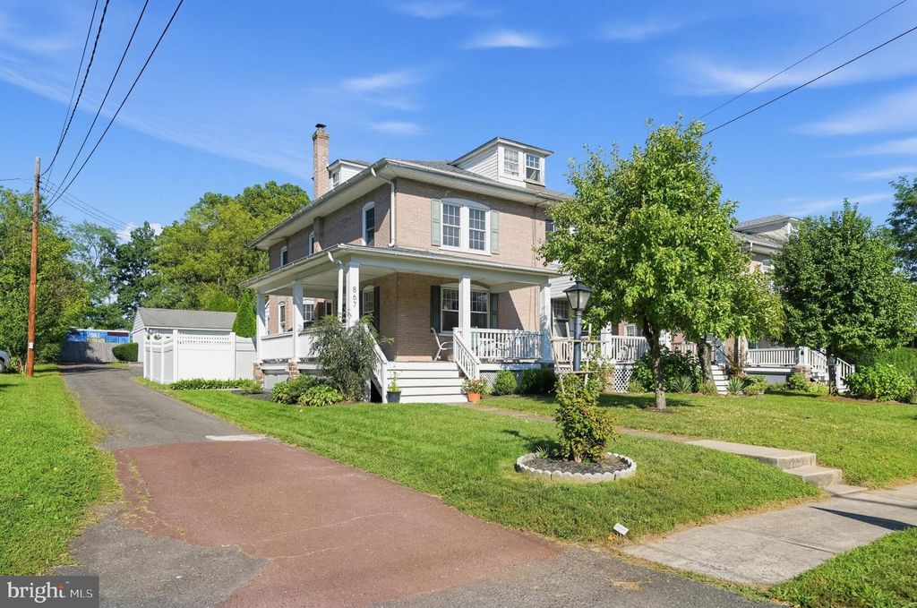 867 MAIN ST, HARLEYSVILLE, PA 19438 — exterior