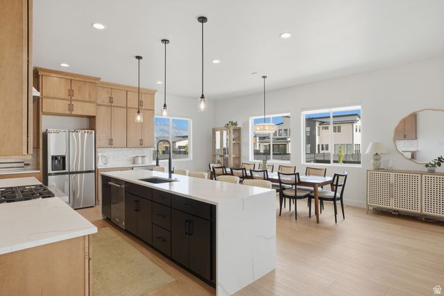 1227 W AUTUMN VIEW CIR, Lehi, UT 84043