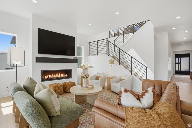 1227 W AUTUMN VIEW CIR, Lehi, UT 84043