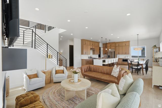 1227 W AUTUMN VIEW CIR, Lehi, UT 84043