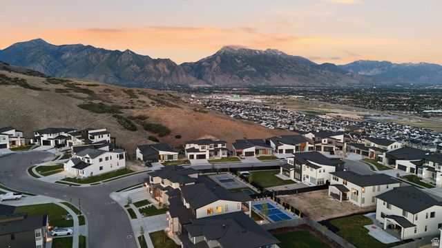 1227 W AUTUMN VIEW CIR, Lehi, UT 84043