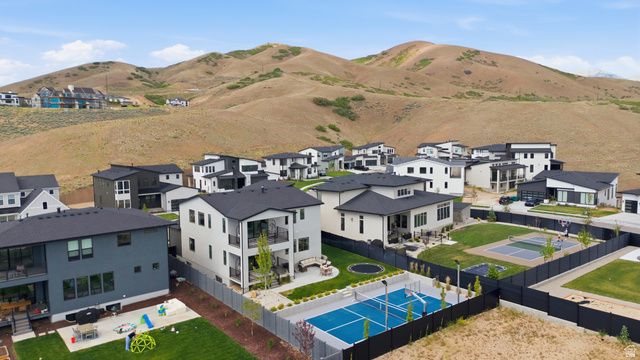 1227 W AUTUMN VIEW CIR, Lehi, UT 84043