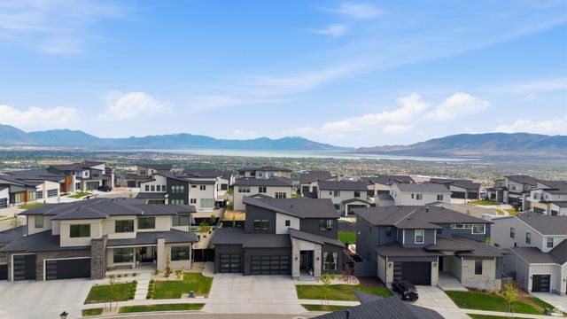 1227 W AUTUMN VIEW CIR, Lehi, UT 84043
