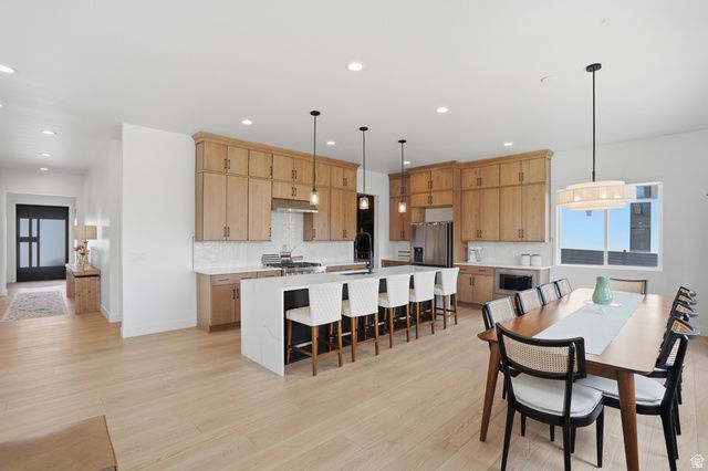 1227 W AUTUMN VIEW CIR, Lehi, UT 84043
