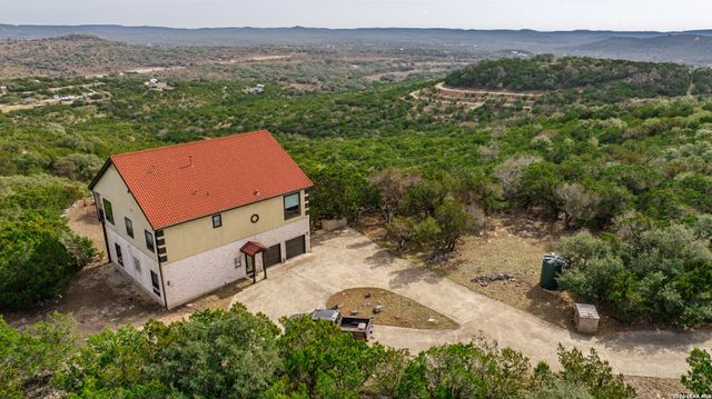 285 Timberhill, Pipe Creek, TX 78063