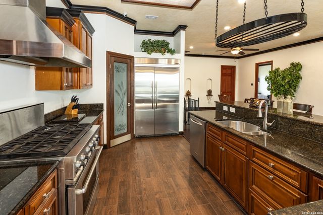 285 Timberhill, Pipe Creek, TX 78063