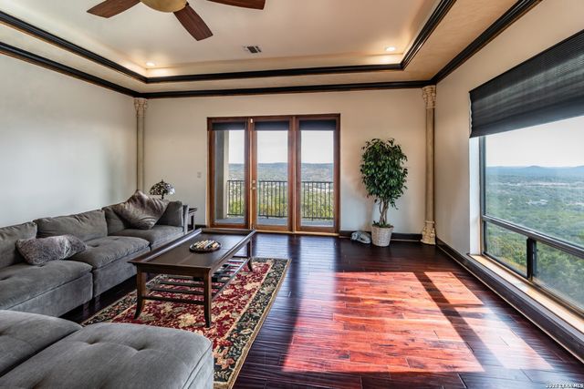 285 Timberhill, Pipe Creek, TX 78063