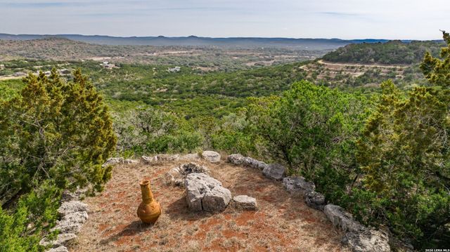285 Timberhill, Pipe Creek, TX 78063