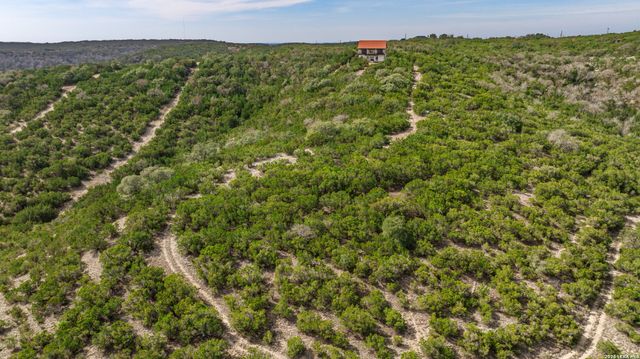 285 Timberhill, Pipe Creek, TX 78063