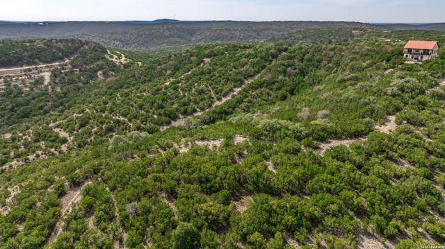 285 Timberhill, Pipe Creek, TX 78063