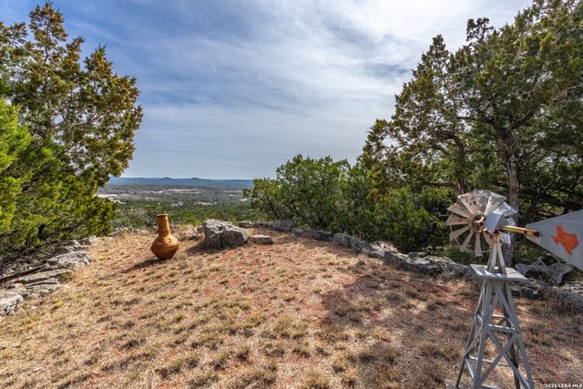 285 Timberhill, Pipe Creek, TX 78063