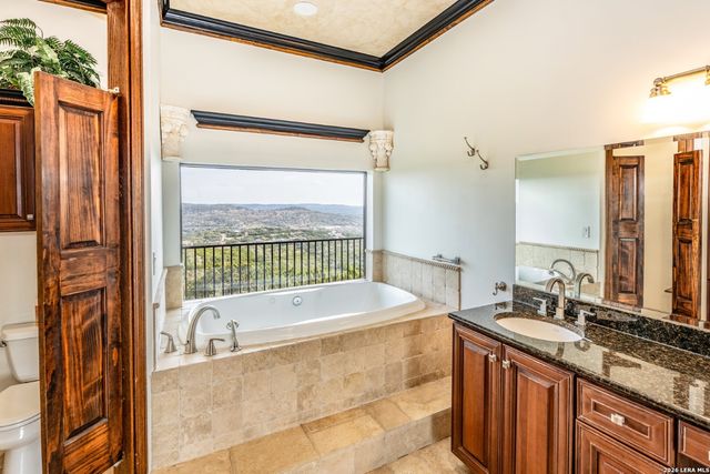 285 Timberhill, Pipe Creek, TX 78063