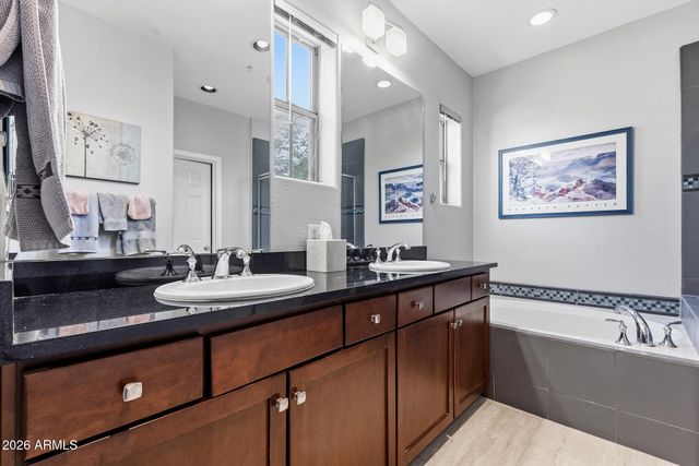 3935 E ROUGH RIDER Road 1244, Phoenix, AZ 85050