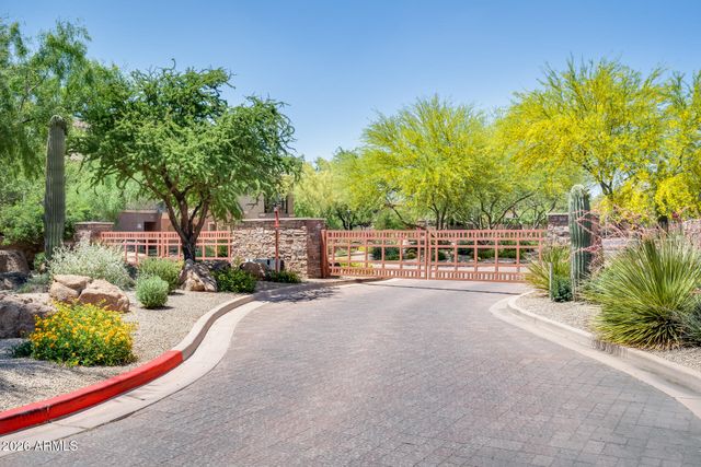 3935 E ROUGH RIDER Road 1244, Phoenix, AZ 85050