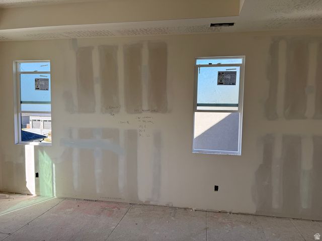 461 W SUMMERHILL LN, Centerville, UT 84014