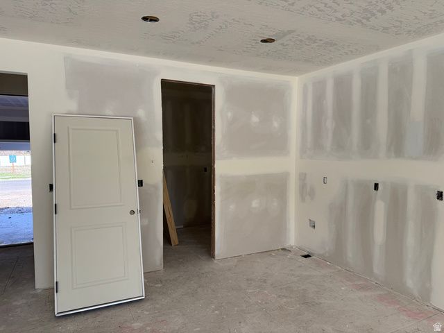 461 W SUMMERHILL LN, Centerville, UT 84014