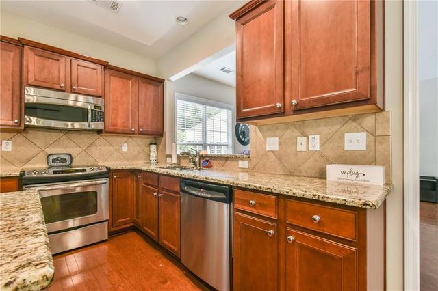 6243 Longleaf Drive, Hoschton, GA 30548